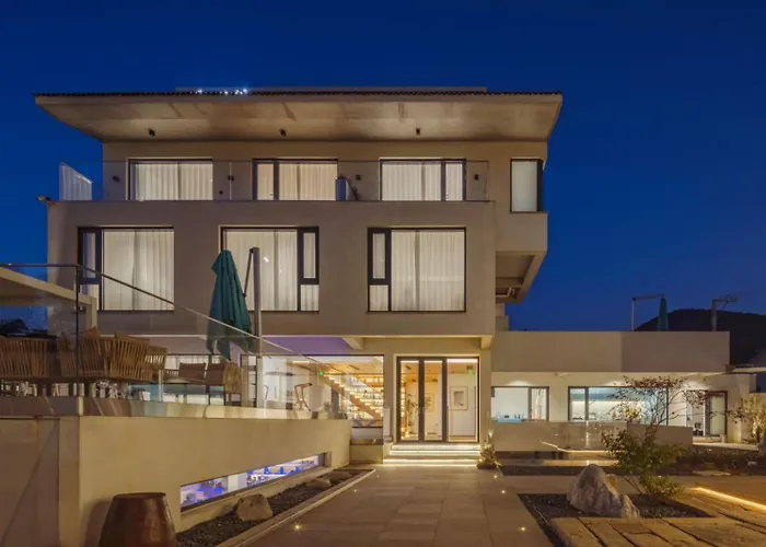 Miss Gu Lake Villa