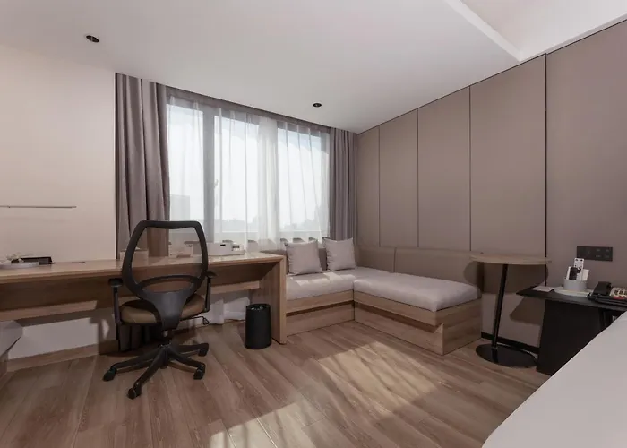 Atour Hotel